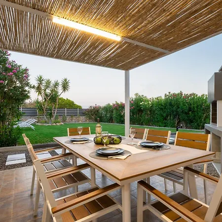 Mariani Ii - In Lothiarika, Newly Renovated, Private Pool, Lindos 10 Min, 120m Lardos
