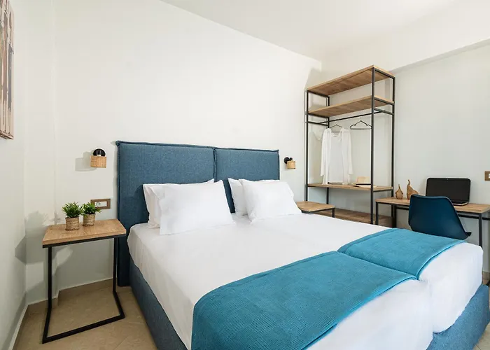 别墅 Mariani Ii - In Lothiarika, Newly Renovated June 2024, Private Pool, Lindos 10 Min, 120m 拉多斯