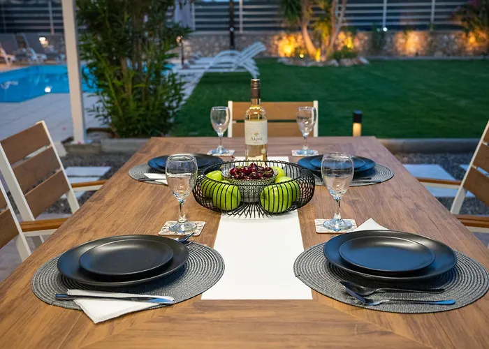 Mariani Ii - In Lothiarika, Newly Renovated June 2024, Private Pool, Lindos 10 Min, 120m *