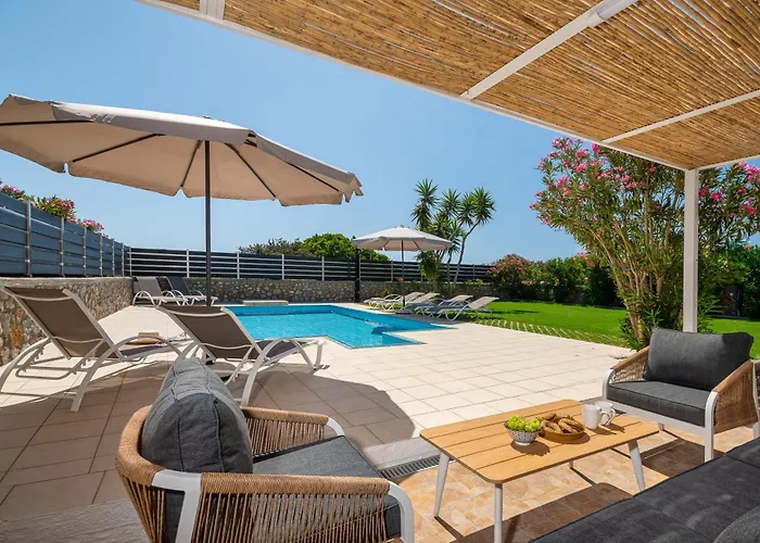 Mariani Ii - In Lothiarika, Newly Renovated June 2024, Private Pool, Lindos 10 Min, 120m 别墅